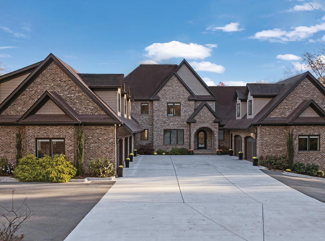 Exceptional Lakefront Lifestyle on High Rock Lake